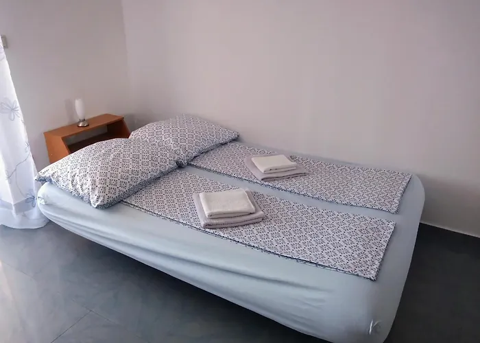 Sea View With Balcony 아파트